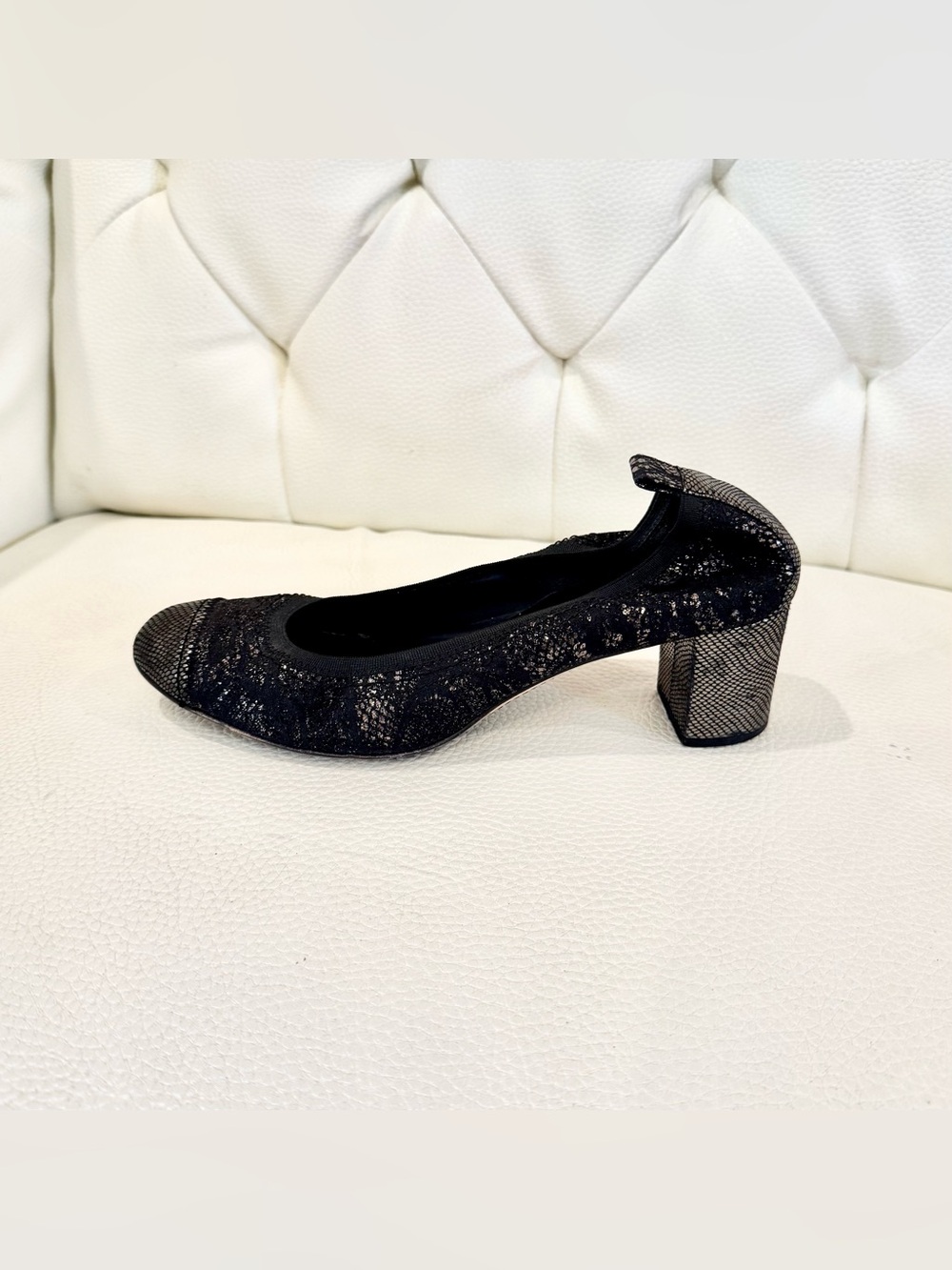 Chanel Pumps - Picture 4 of 8